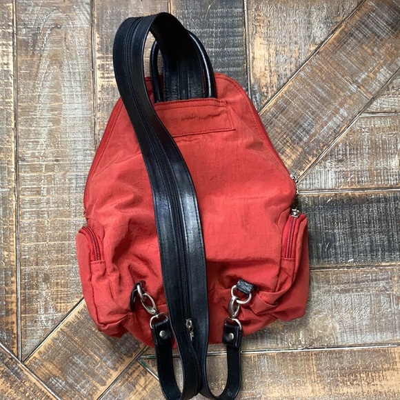 Baggallini backback w/leather details. - Picture 2 of 7